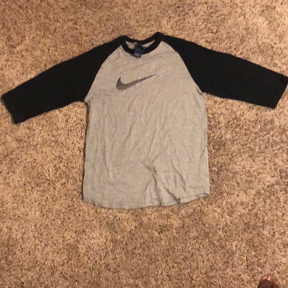 Nike semi long sleeve t-shirt